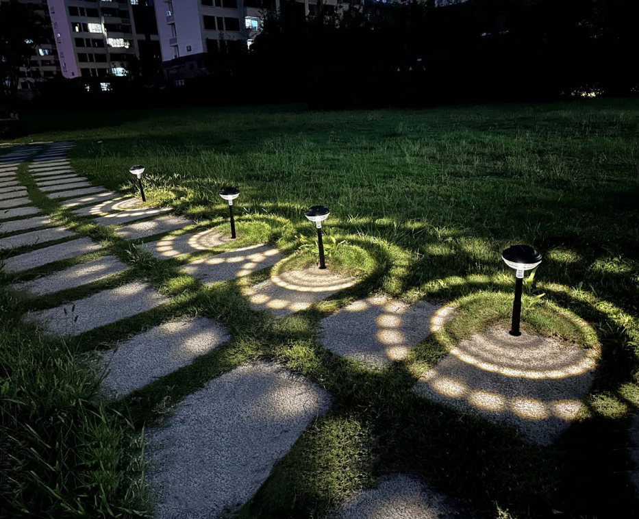 Solar Walkway Light